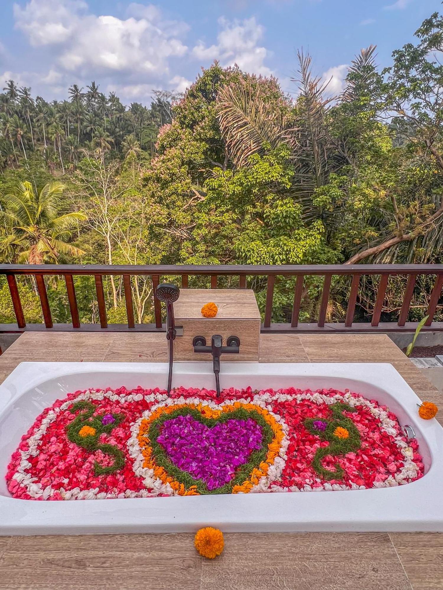 Made Punias Jungle Paradise Aparthotel Ubud